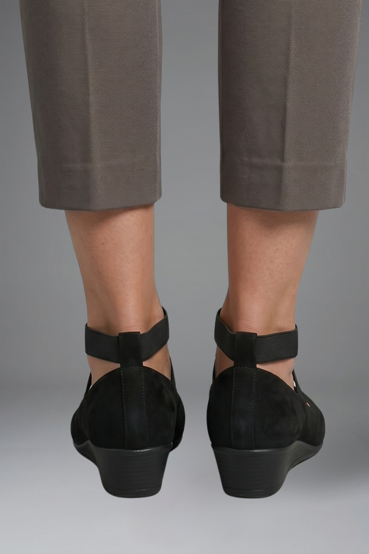 Valerisse | Women’s Comfort Flat Shoes – Orthopaedic Slip-On Walking Shoes