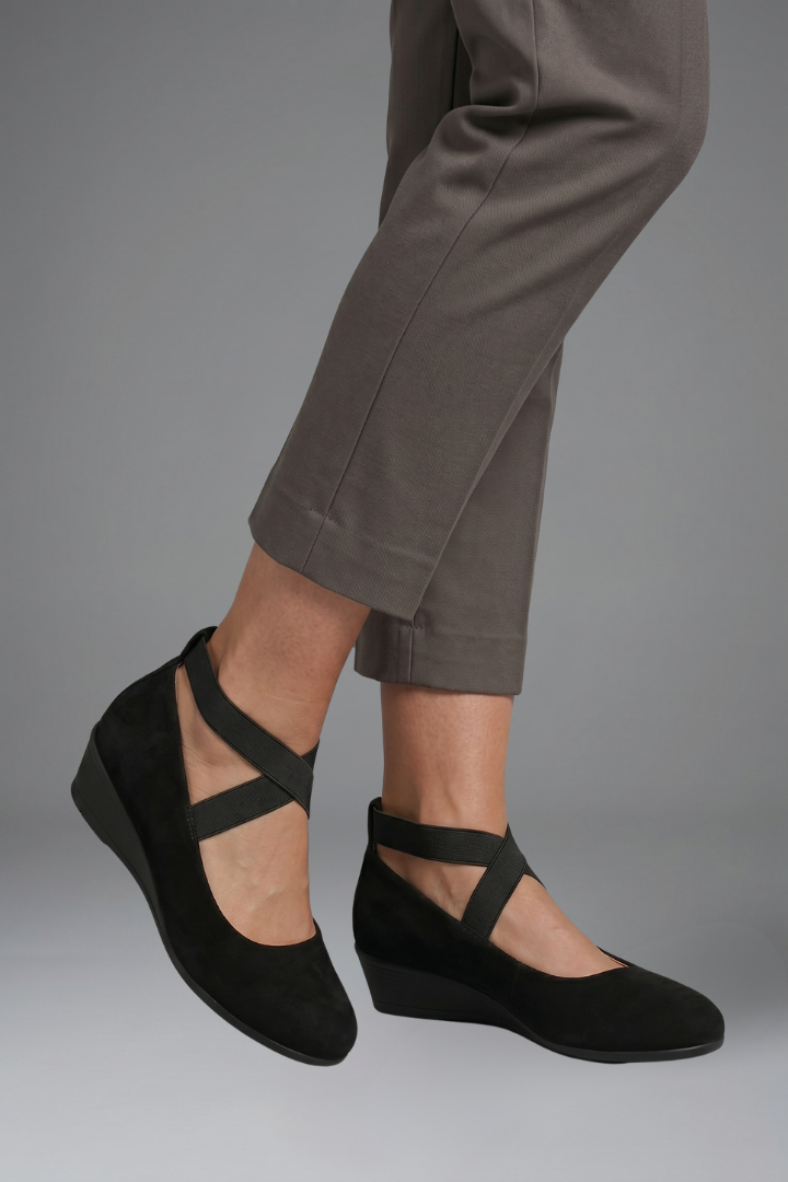 Valerisse | Women’s Comfort Flat Shoes – Orthopaedic Slip-On Walking Shoes