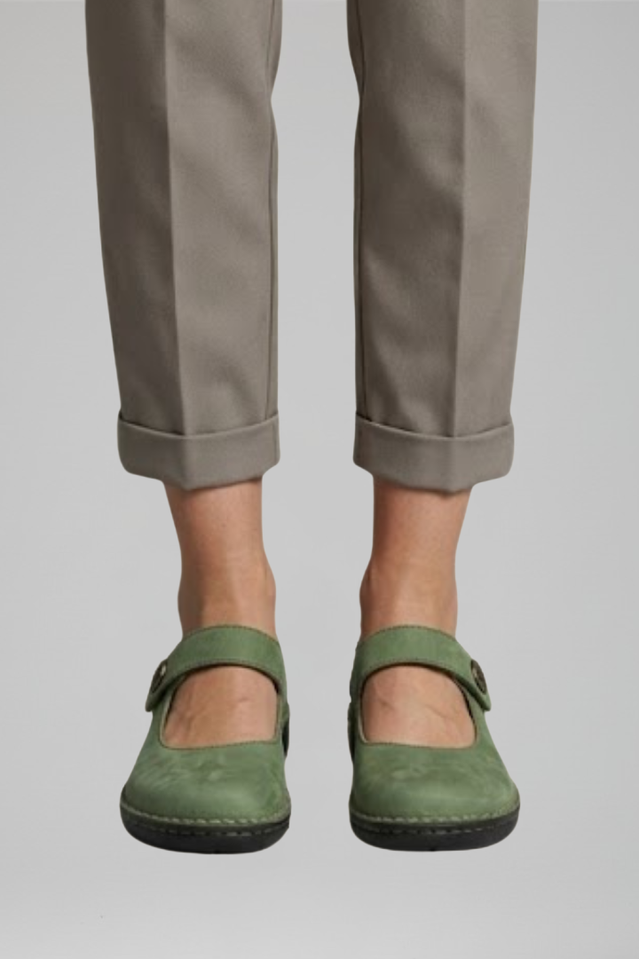 Avelisse | Women’s Mary Jane Flats – Rounded Toe, Adjustable Strap, Flat Sole