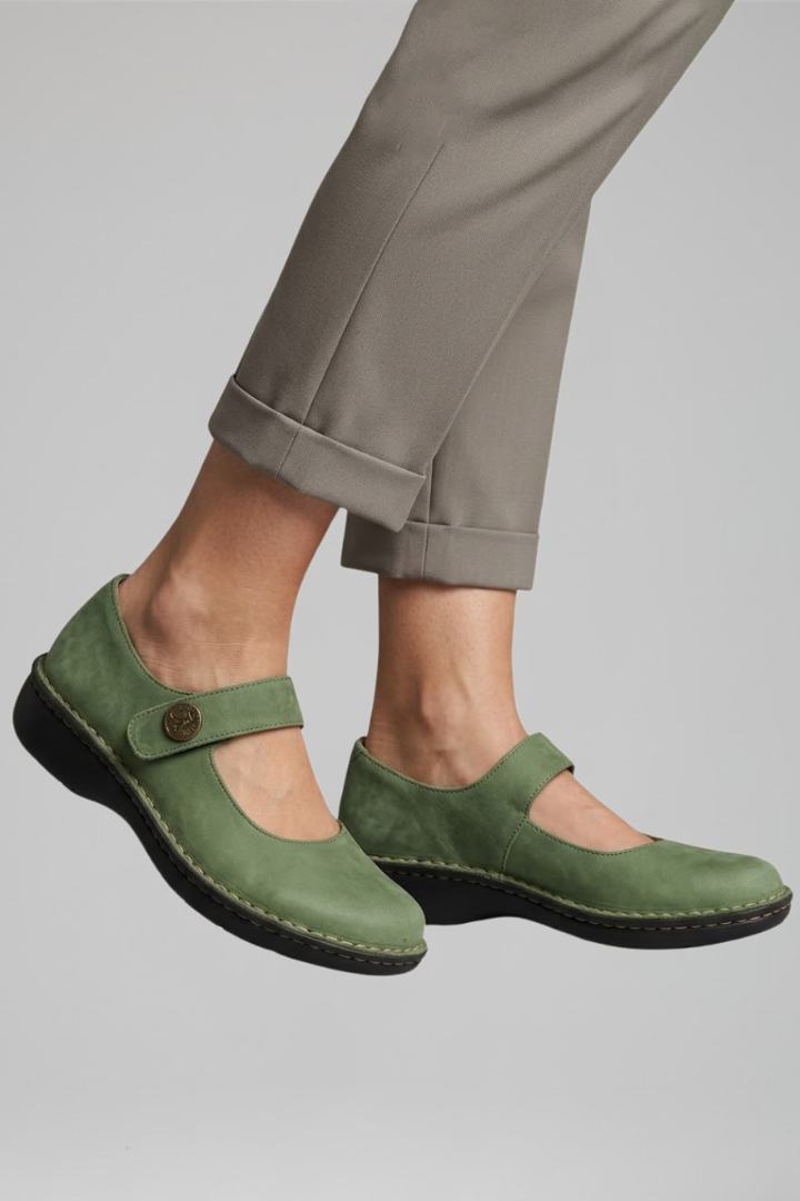 Avelisse | Women’s Mary Jane Flats – Rounded Toe, Adjustable Strap, Flat Sole